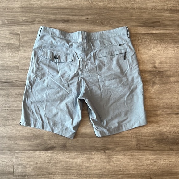 Billabong men’s shorts - Picture 3 of 8